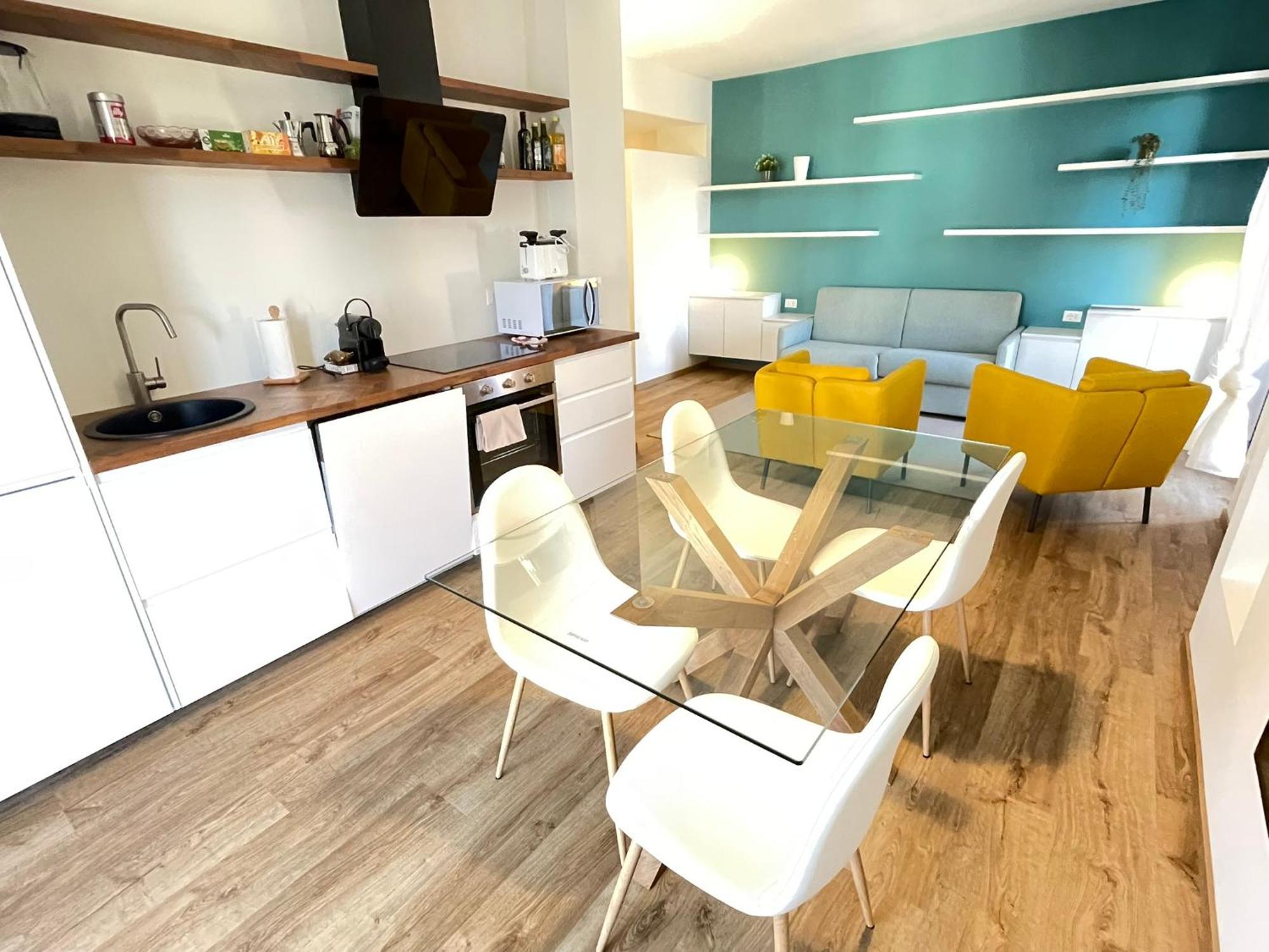 Lovingstresa 2 Brand New Apartment Luaran gambar